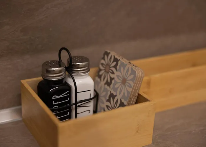 Nuebazaar - Near Center Apartment *