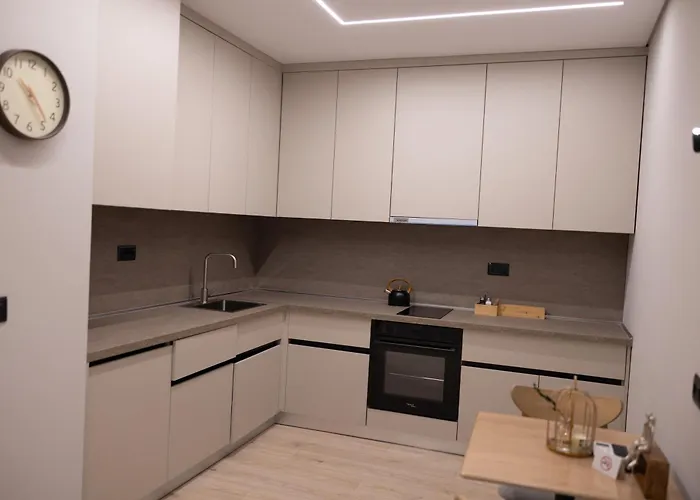 Nuebazaar - Near Center *